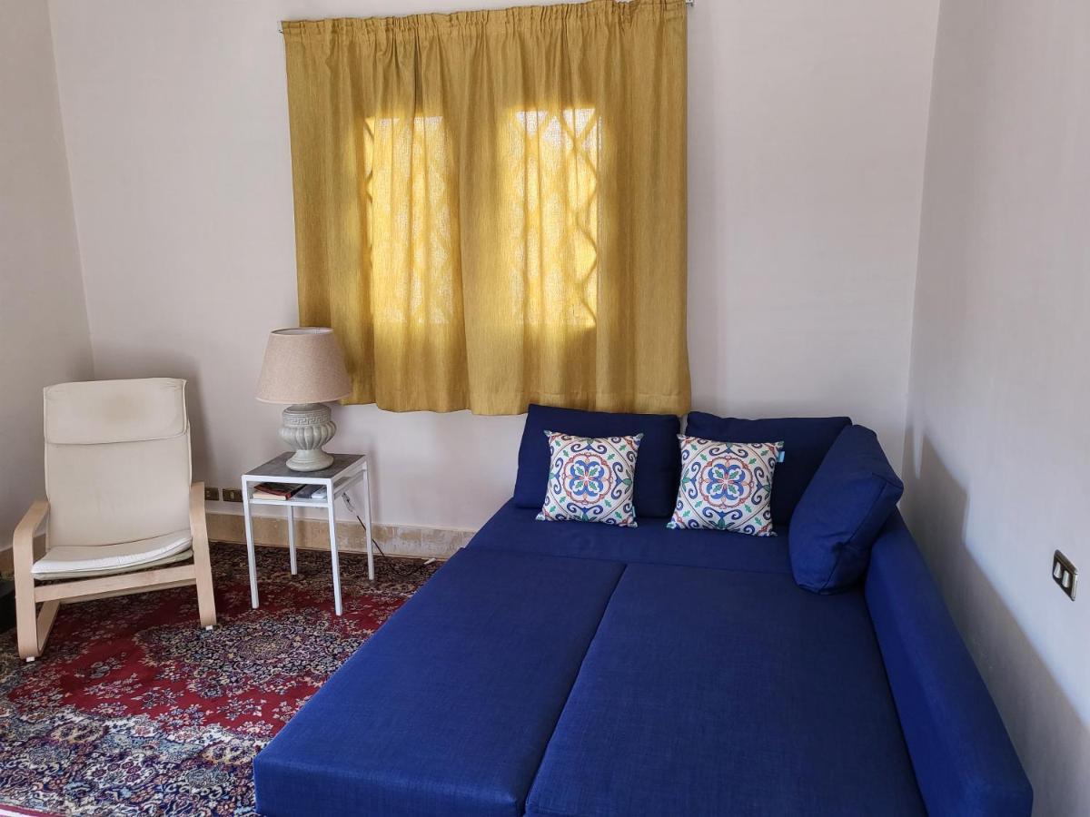Lovely One-Bedroom Condo With Garden View Кайро Екстериор снимка