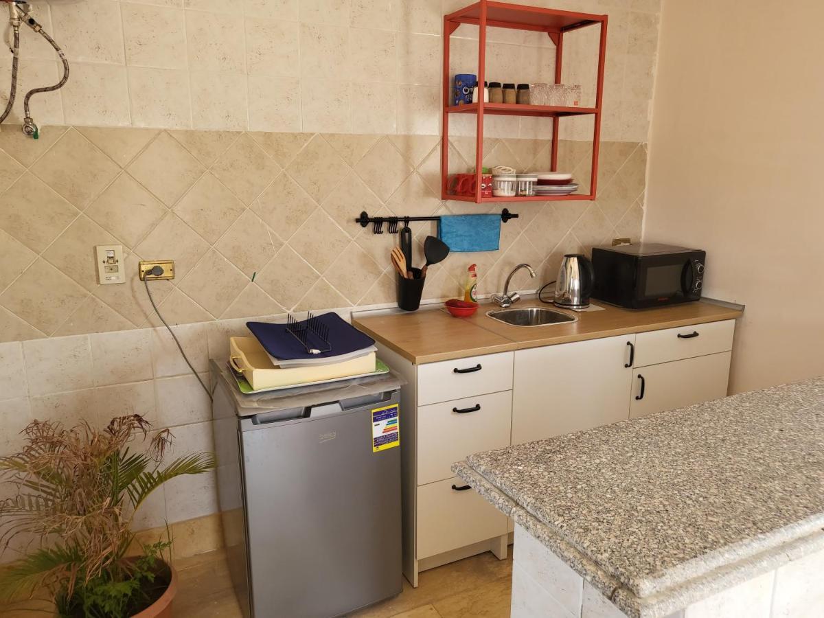 Lovely One-Bedroom Condo With Garden View Кайро Екстериор снимка
